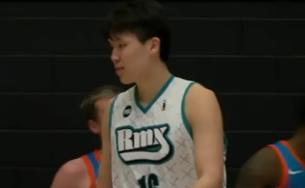 bsports-半场就拿两双!杨瀚森轻松虐菜,开拓者培养成果明显